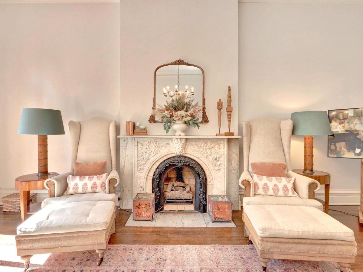 Elsewhere On Madison Square Manor * Savannah