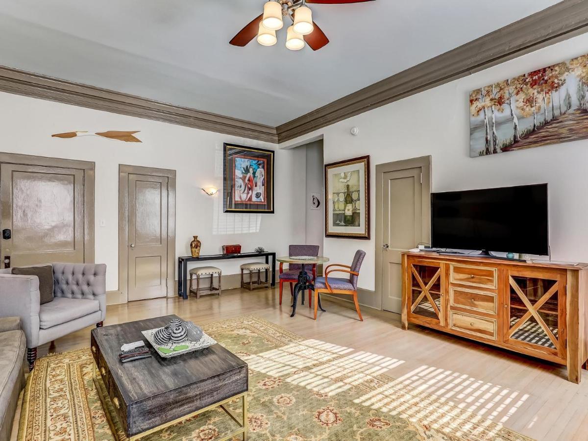 Drayton Place 1a & 1b Apartment *