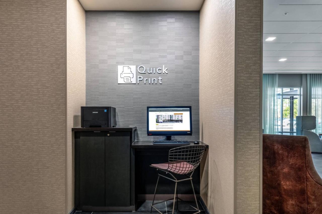 Courtyard By Marriott Airport Savannah