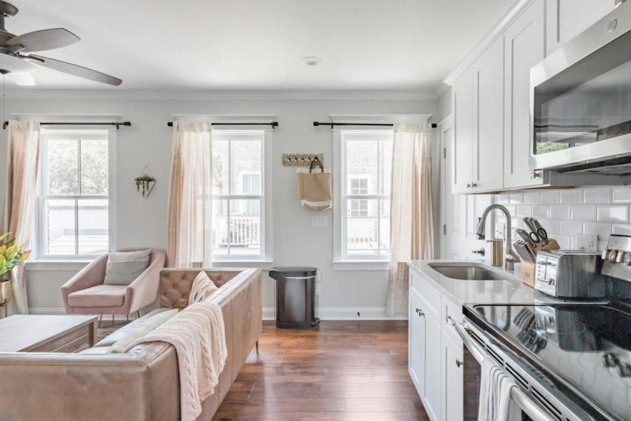Radiant Estate In * Savannah