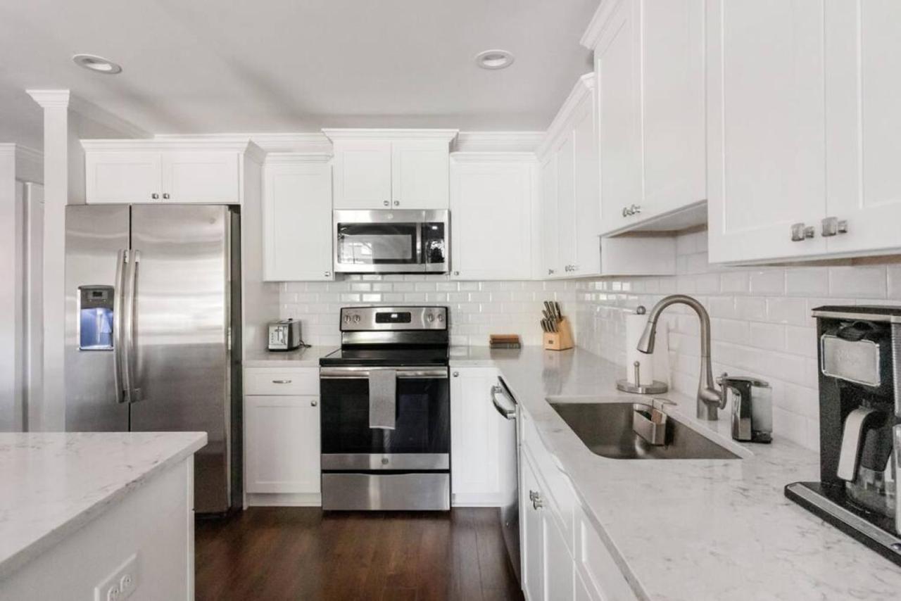 Downtown Liberty Garden Apartment