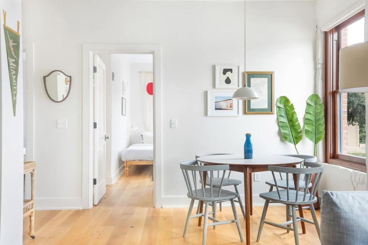 Spacious 2 Bedroom In Downtown * Savannah