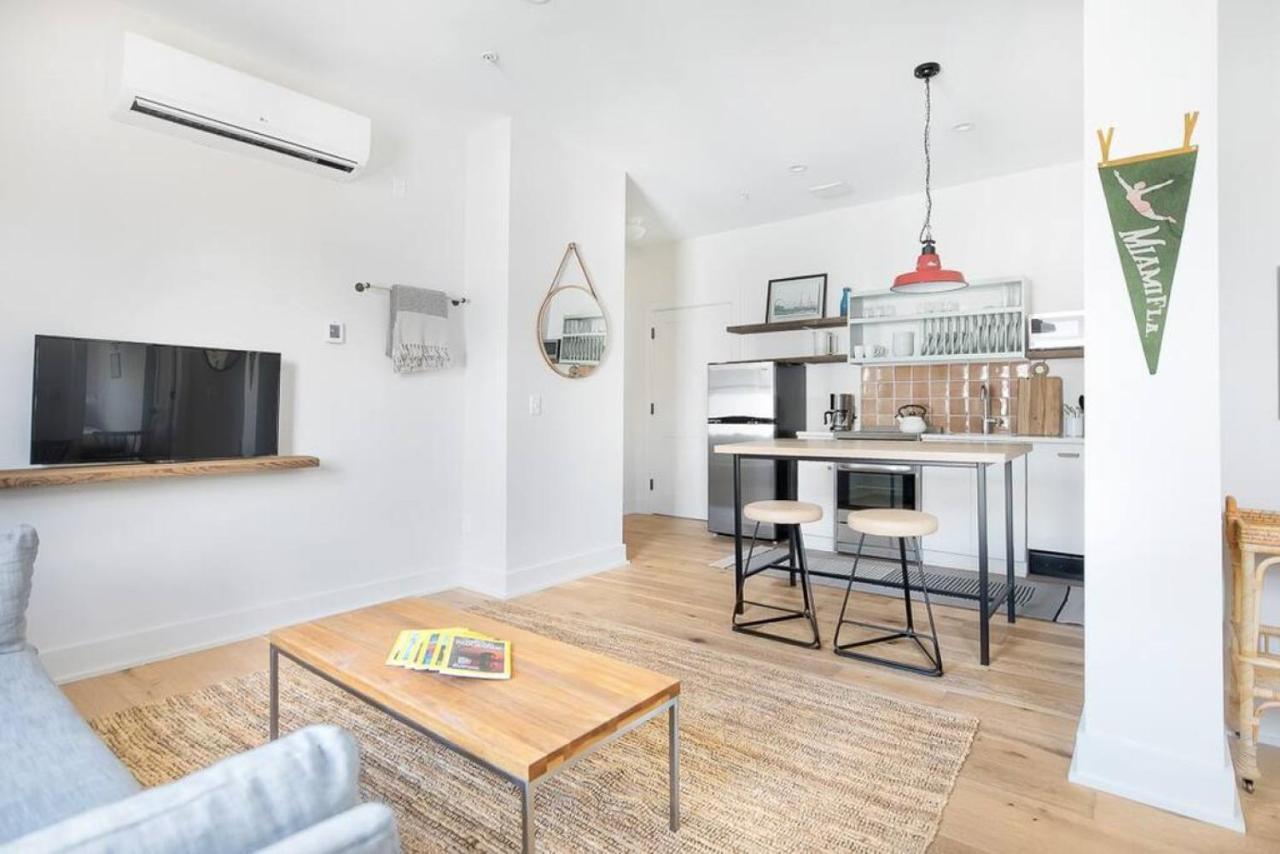 Spacious 2 Bedroom In Downtown Savannah