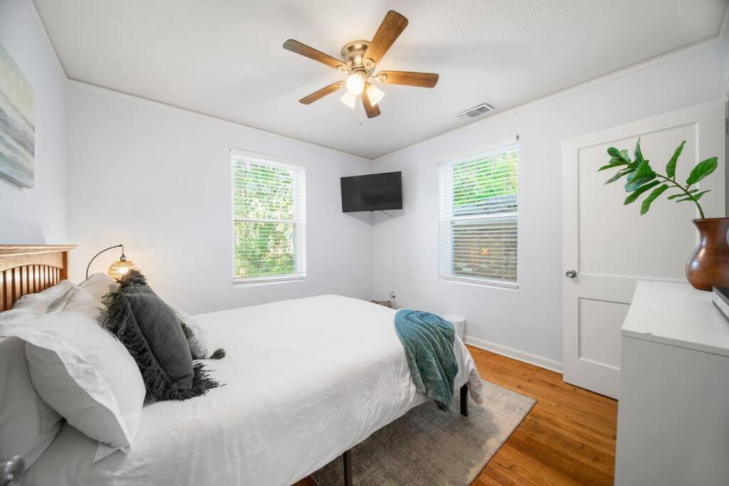 Rare Hidden Gem - Minutes From Downtown & Forsyth! *