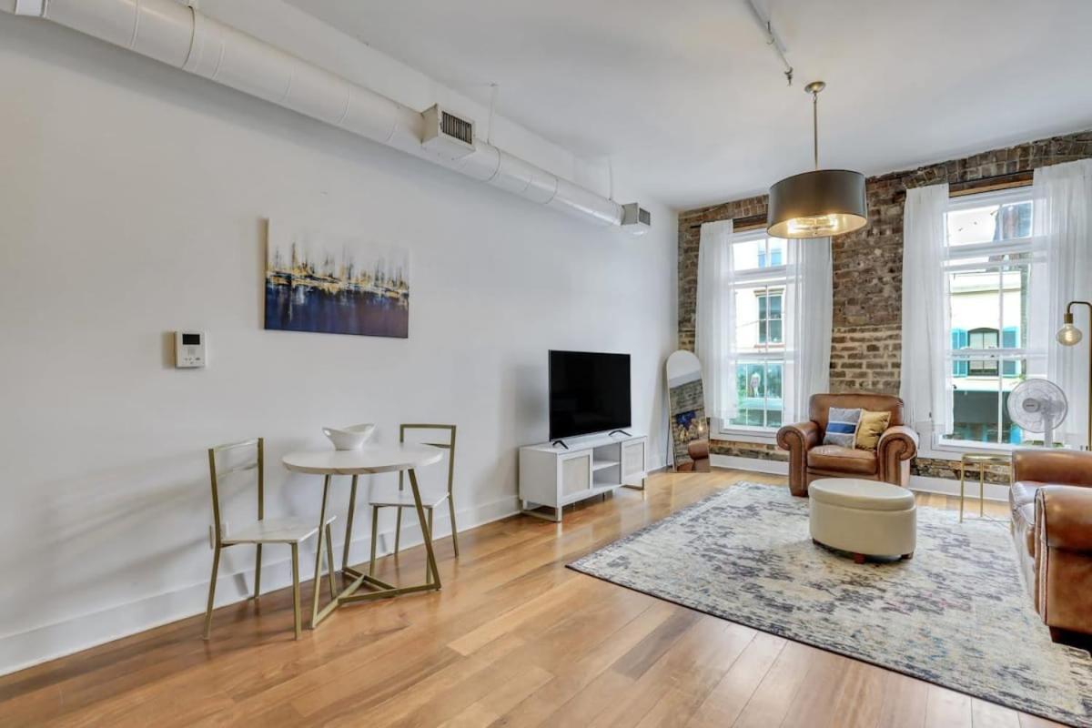 Lush Loft - Near Plant Riverside District