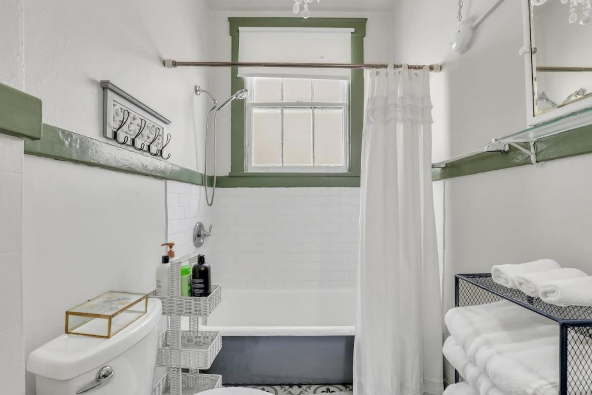 The Graham On Oglethorpe Square Holiday home Savannah