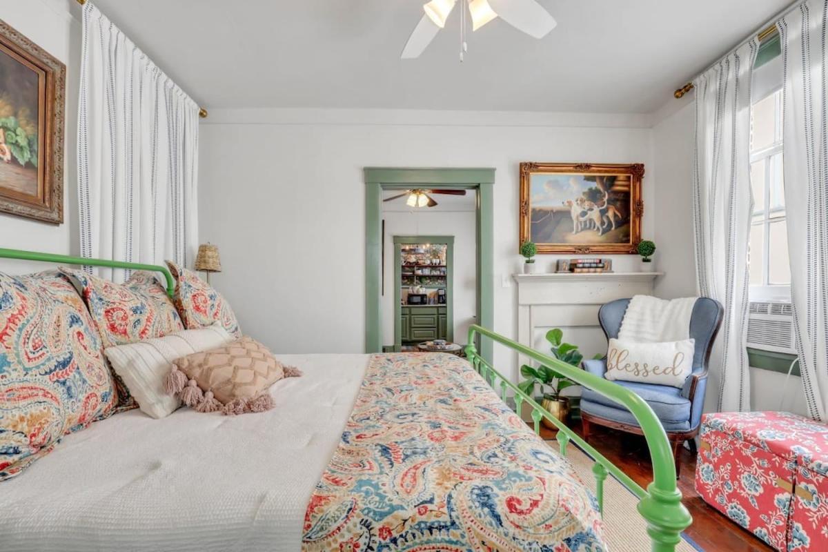 The Graham On Oglethorpe Square * Savannah