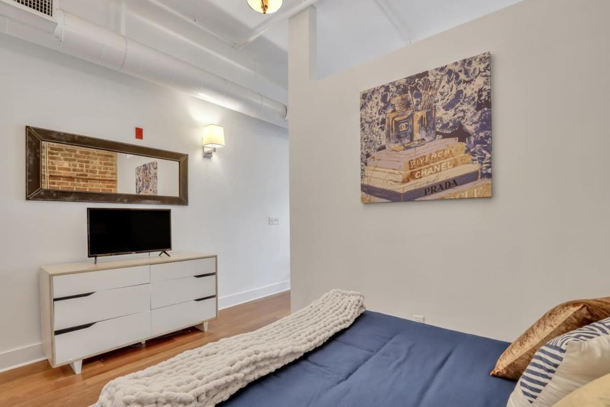 Apartment Lush Loft - Near Plant Riverside District Savannah
