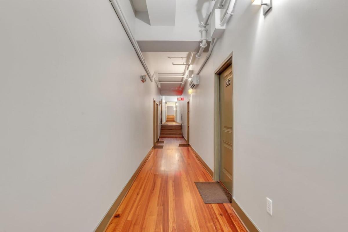 Apartment Lush Loft - Near Plant Riverside District