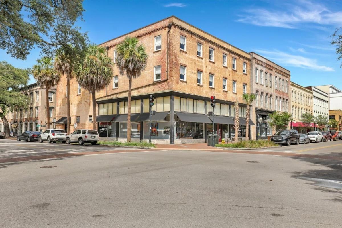 Lush Loft - Near Plant Riverside District Savannah
