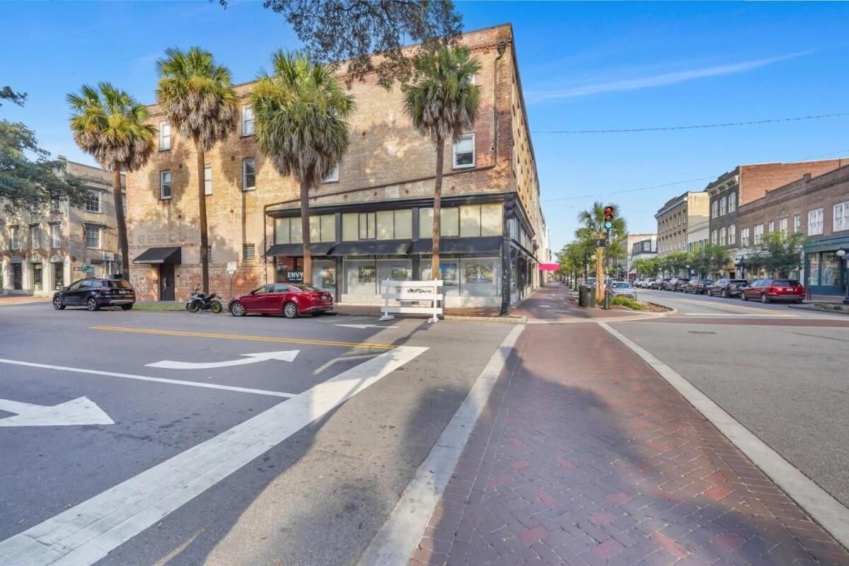 Apartment Broughton Bliss Loft- Market Plant Riverside Savannah