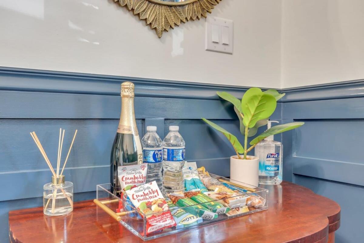The Palm House-downtown Private Patio Luxury Holiday home Savannah