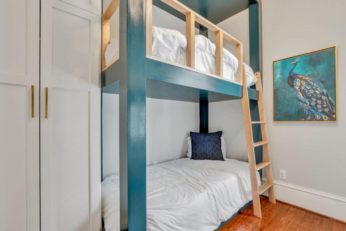 Holiday home The Palm House-downtown Private Patio Luxury *