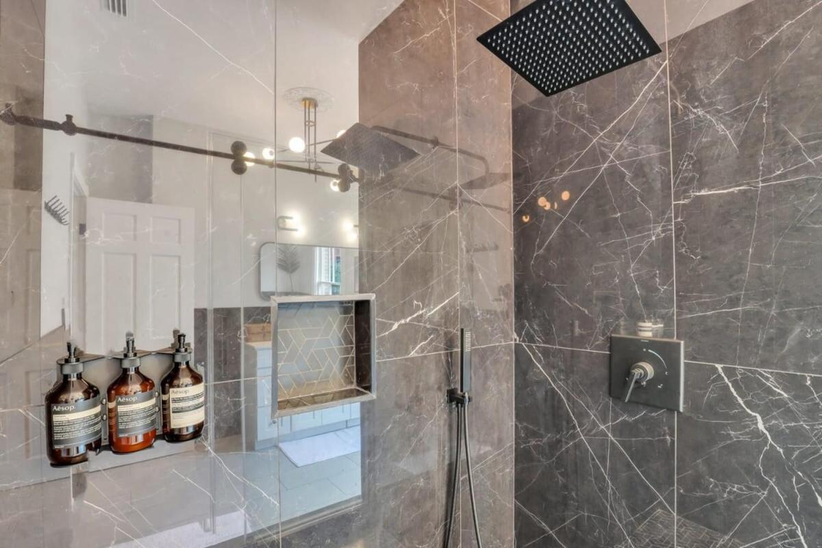 Holiday home The Palm House-downtown Private Patio Luxury *
