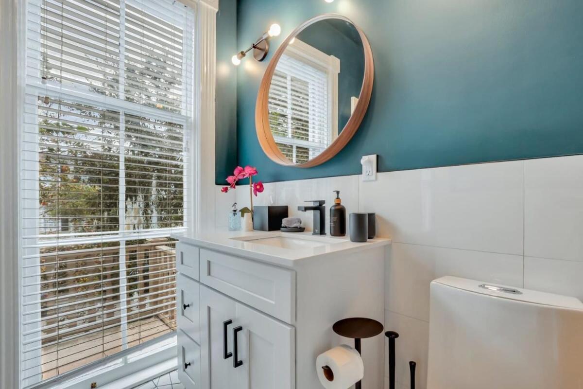 Holiday home The Palm House-downtown Private Patio Luxury *