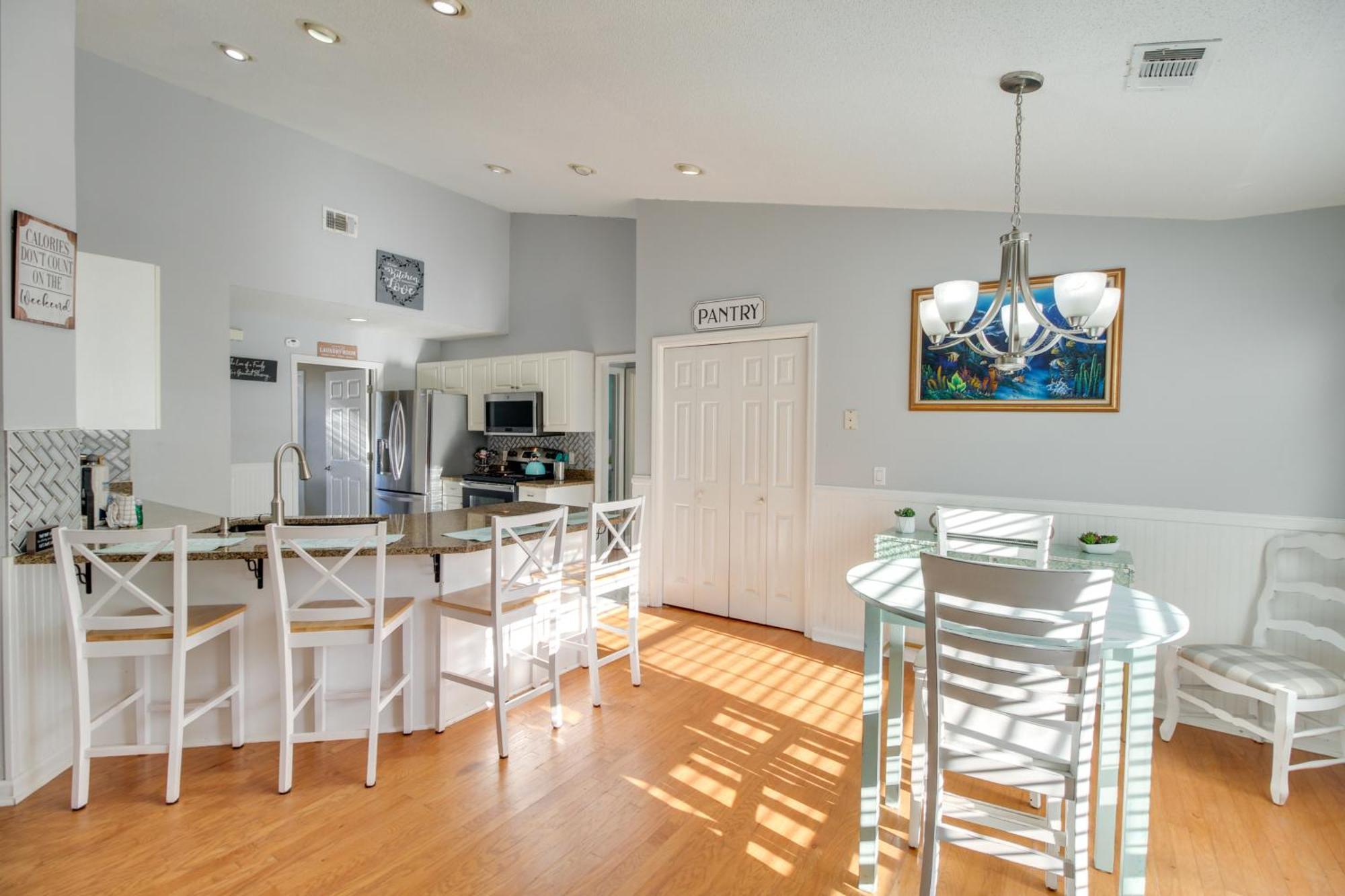 Pet-friendly Gem - 12 Mi To Tybee Island! Savannah