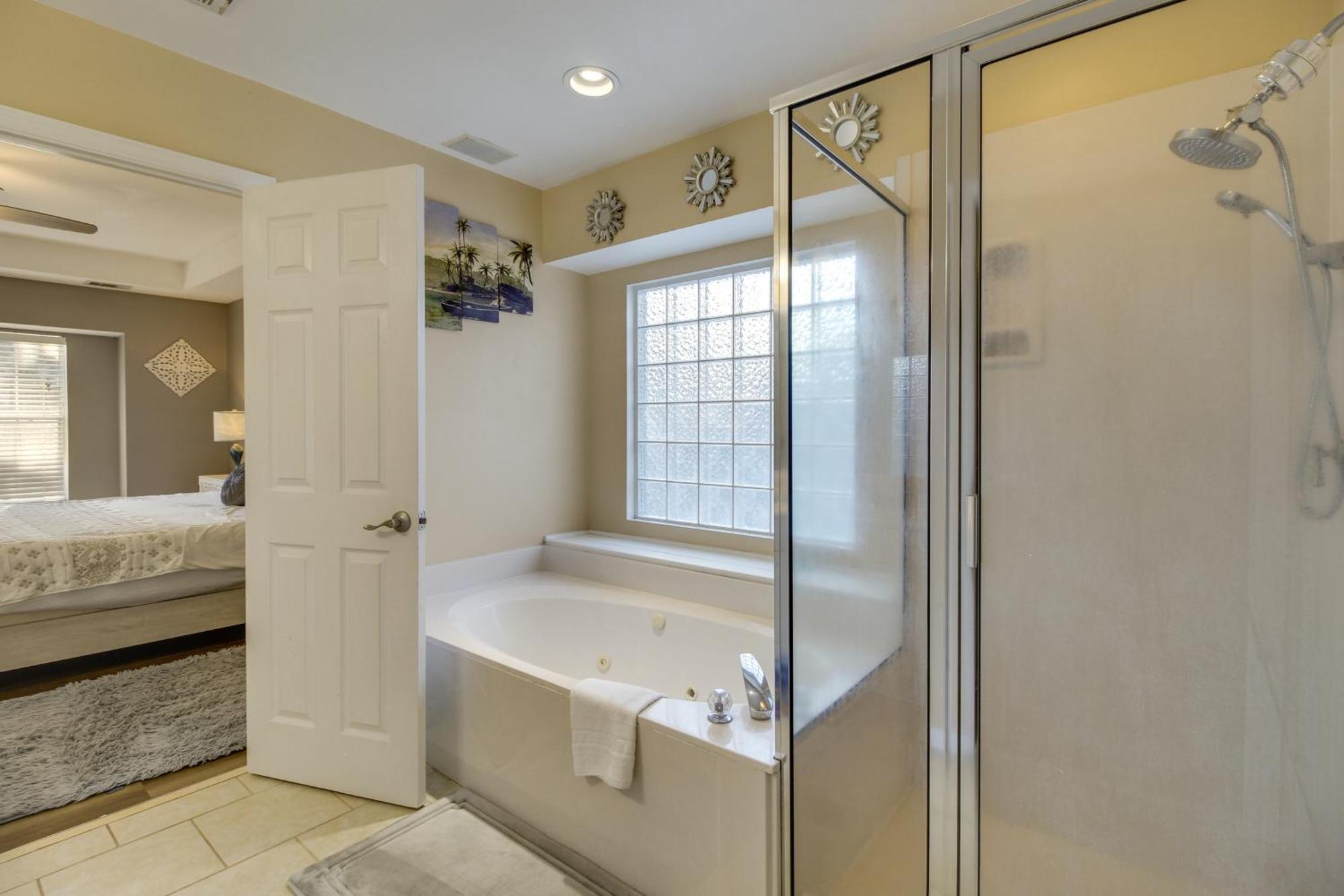 Pet-friendly Gem - 12 Mi To Tybee Island! *