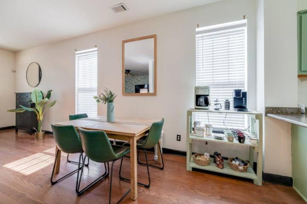 Tupelo Two Story - Near Savannah, I95, And Airport * Savannah