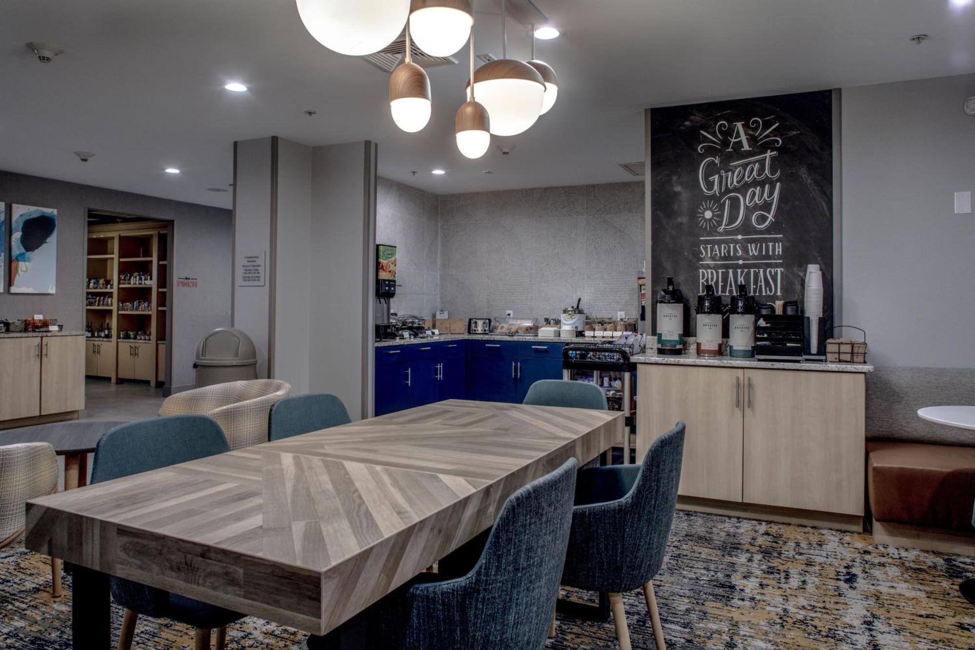 Hotel Towneplace By Marriott Airport 3*