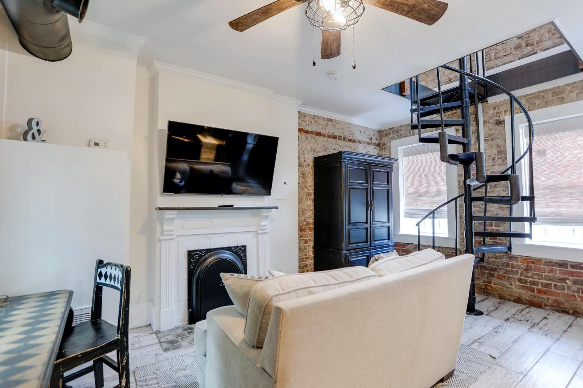 Brick House Apartment Savannah