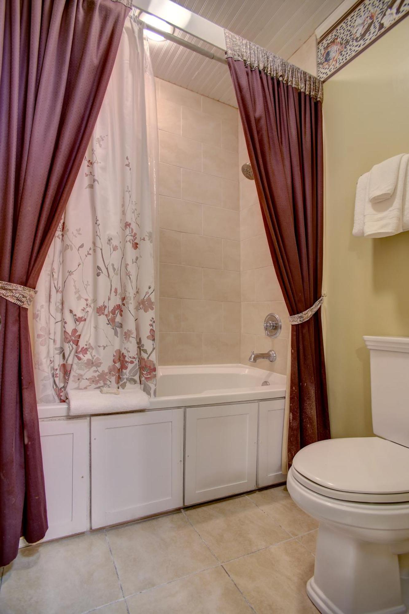 Bed & Breakfast Azalea And 5*