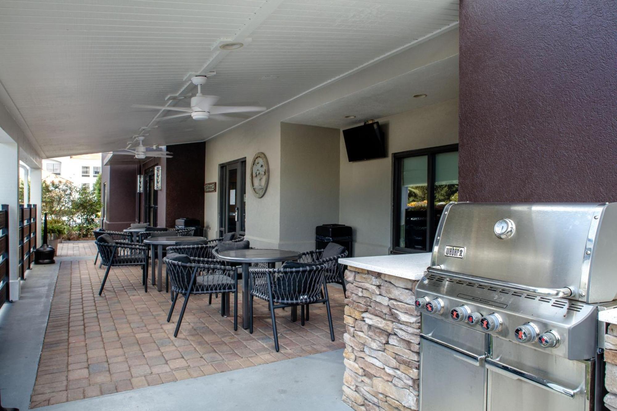 Towneplace By Marriott Airport 3*