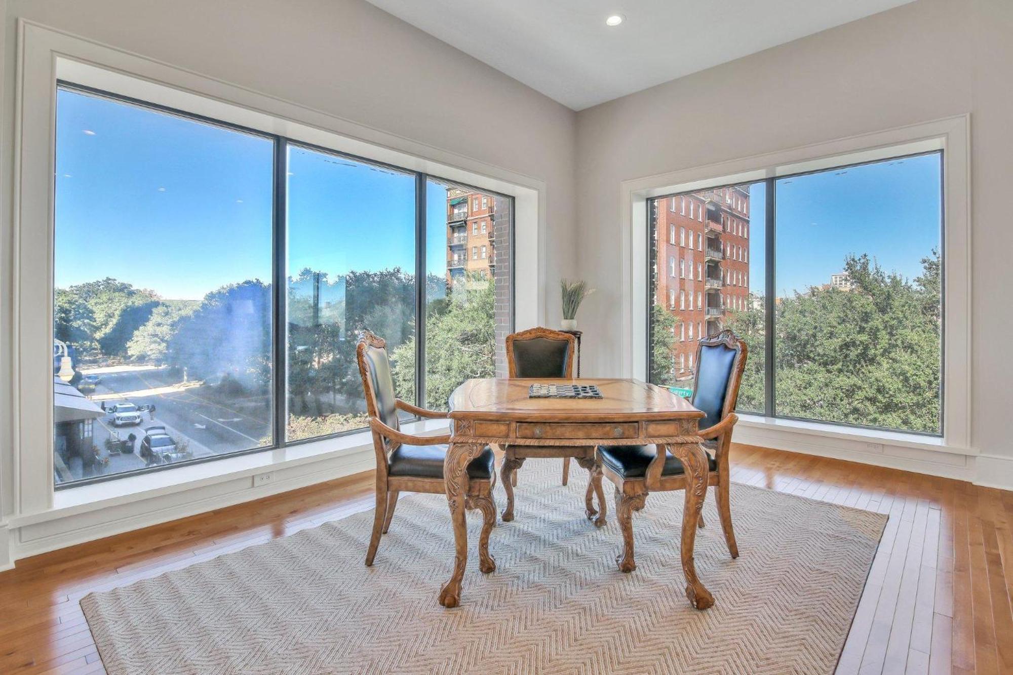 Sky At 300 Drayton * Savannah