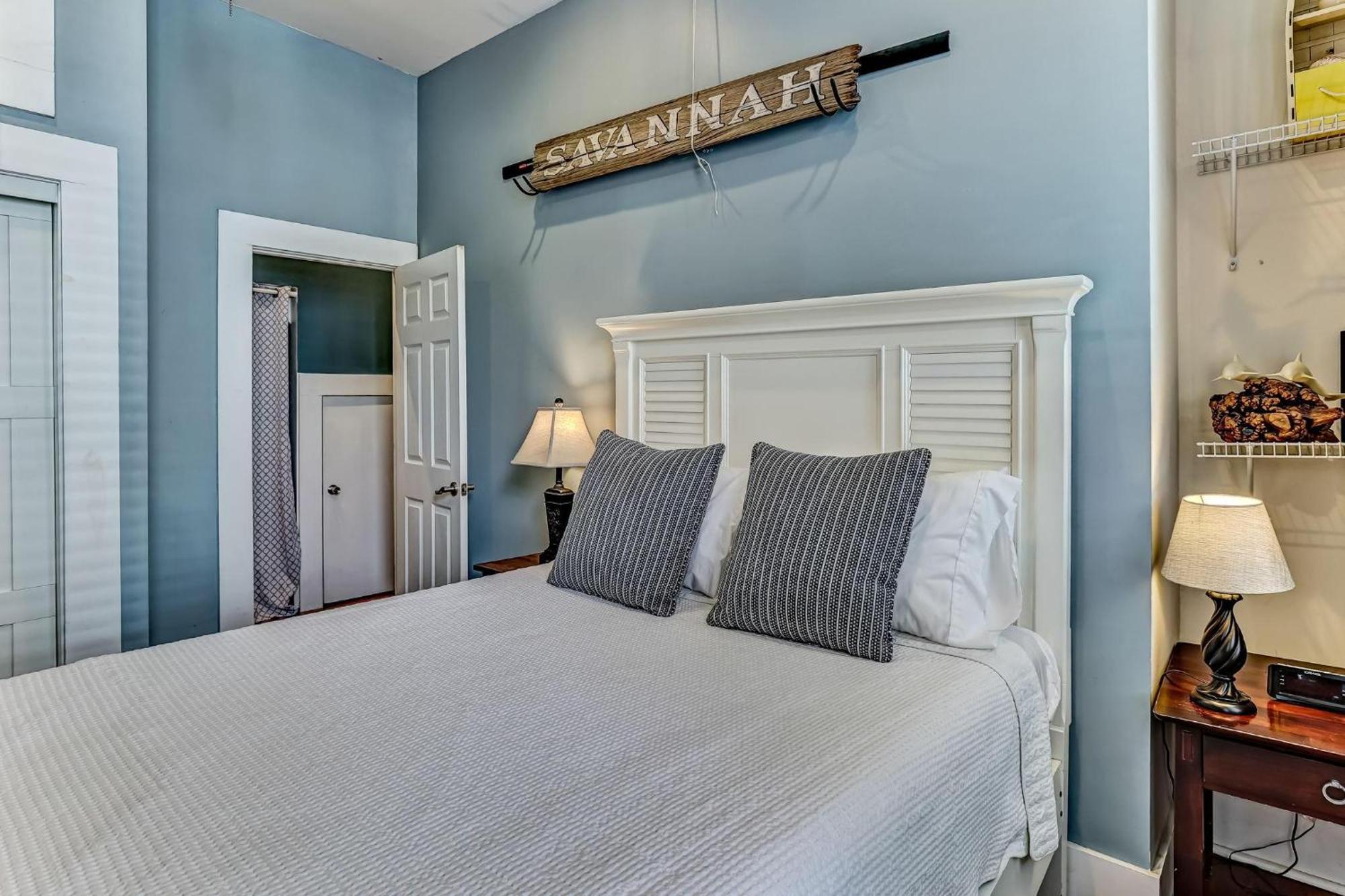Houston Street Retreat Holiday home Savannah