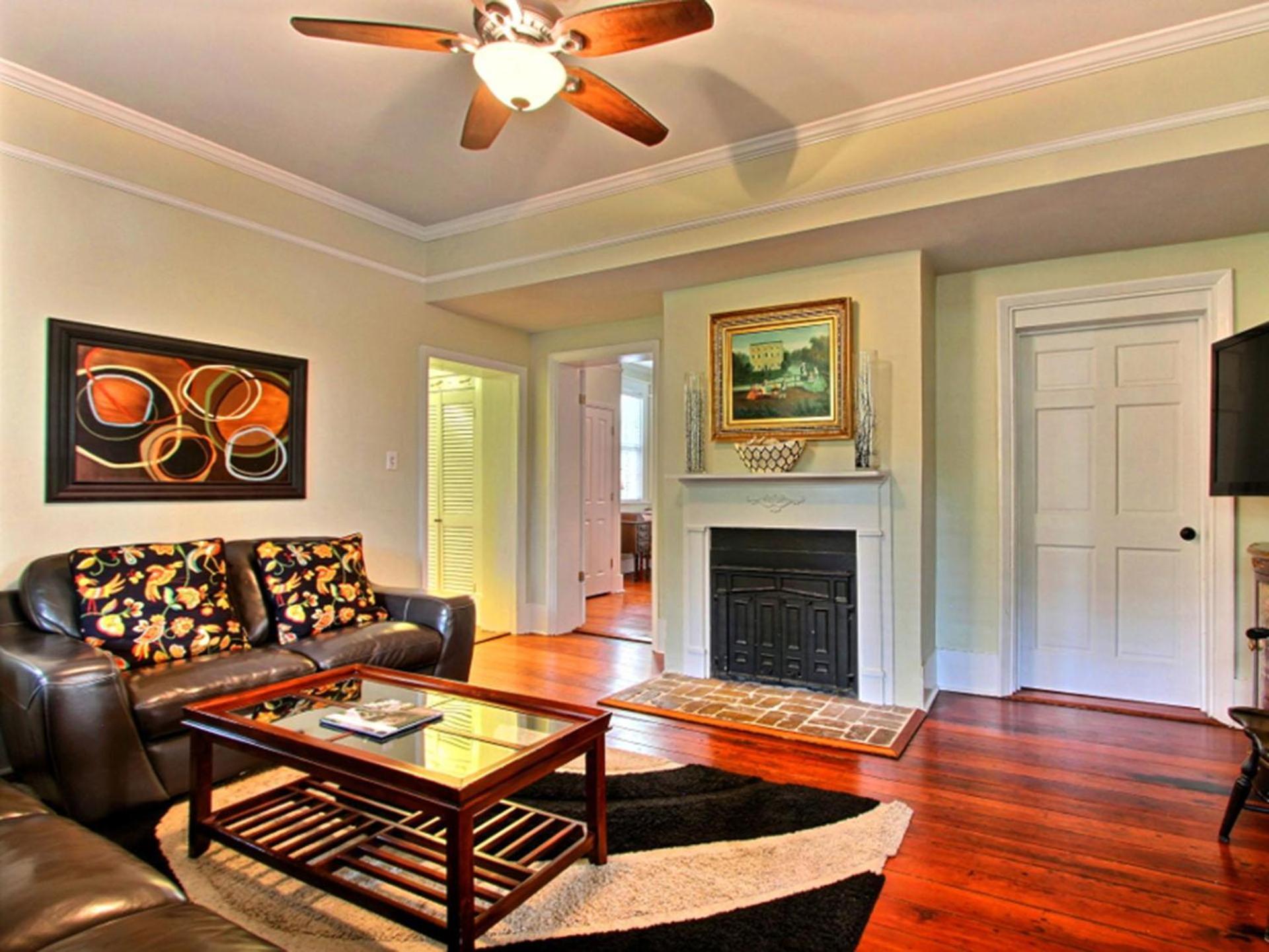 Forsyth Park West Garden Level Holiday home