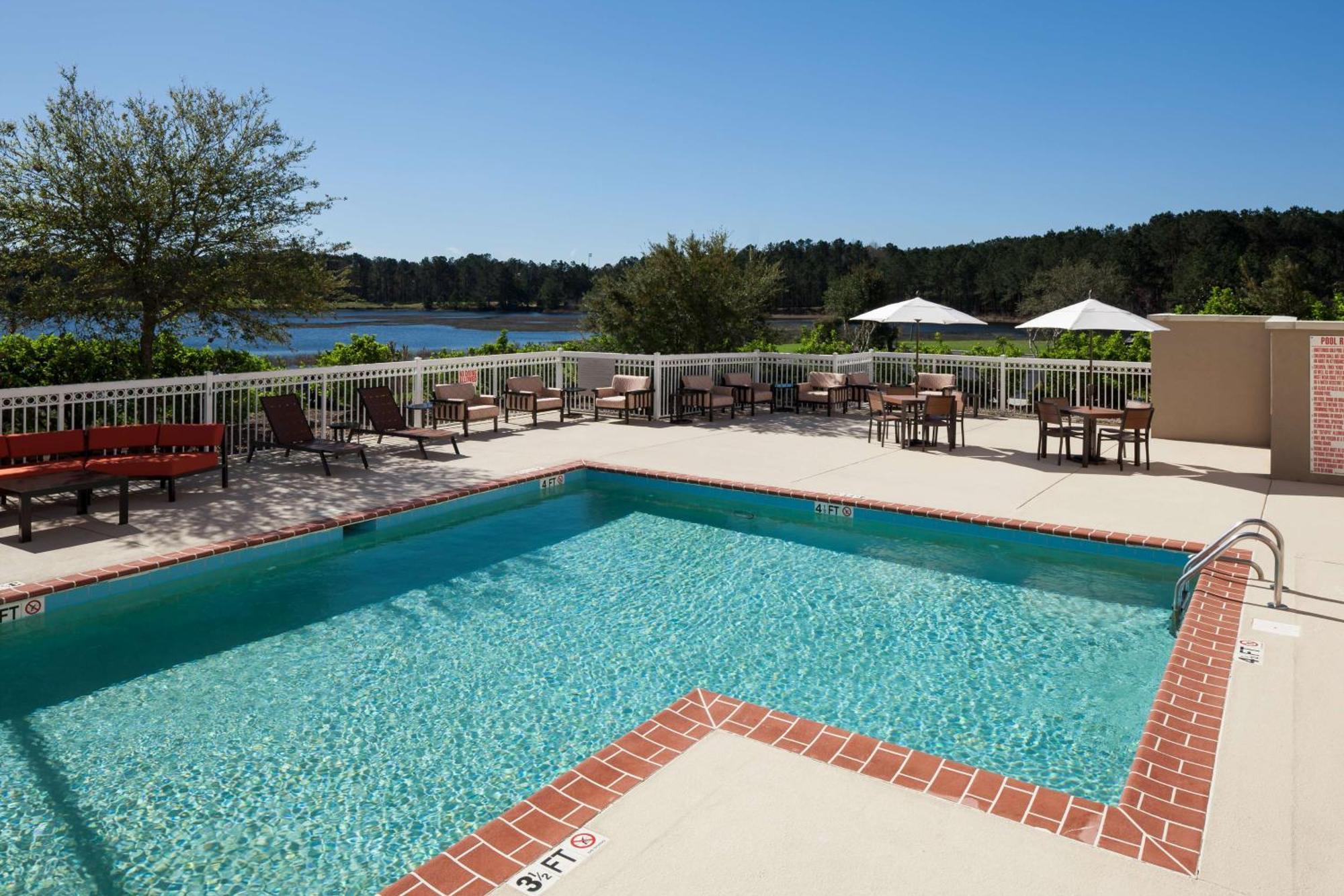 Hilton Garden Airport Hotel