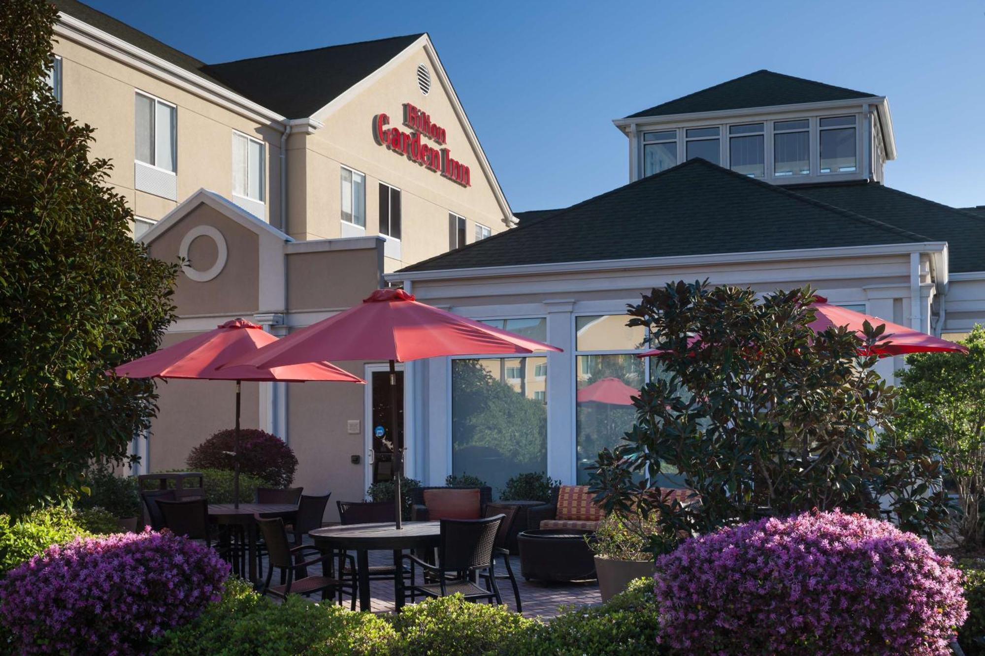 Hilton Garden Airport Hotel 3*