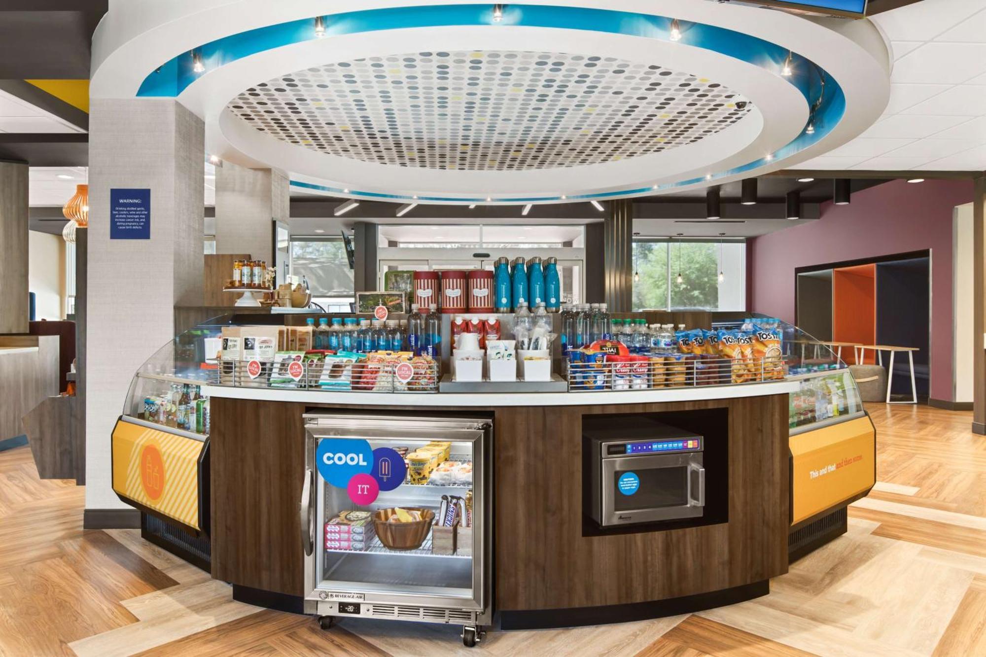 Hotel Tru By Hilton Midtown Ga Savannah