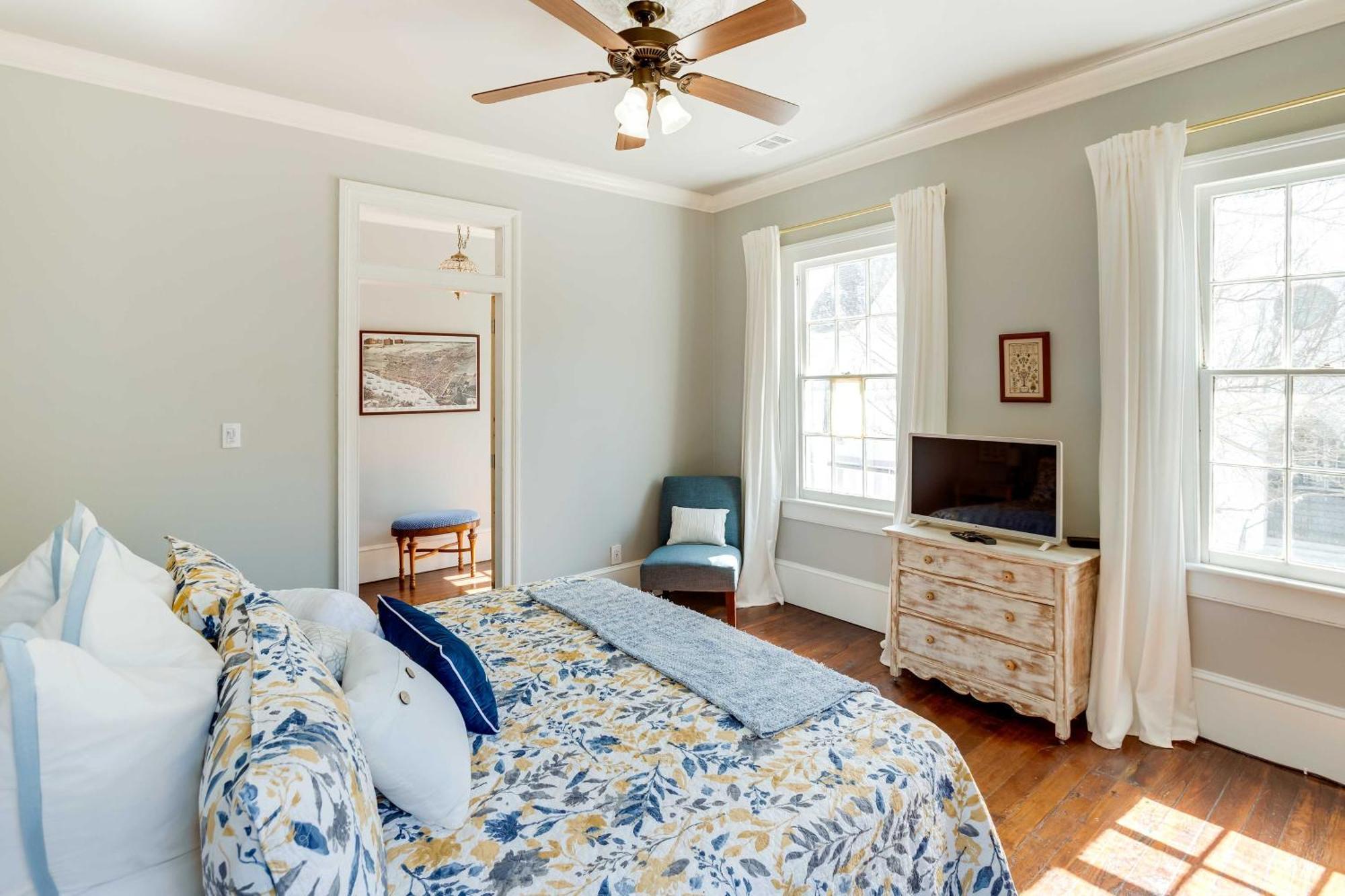 Holiday home Historic Walkable Location! Savannah