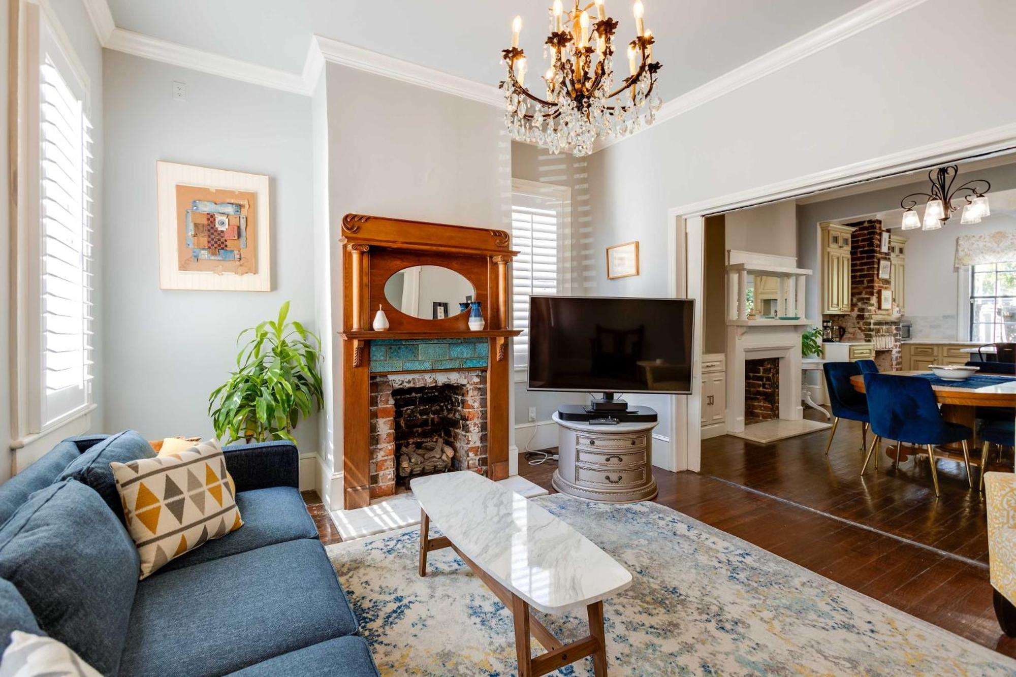 Historic Walkable Location! Holiday home Savannah