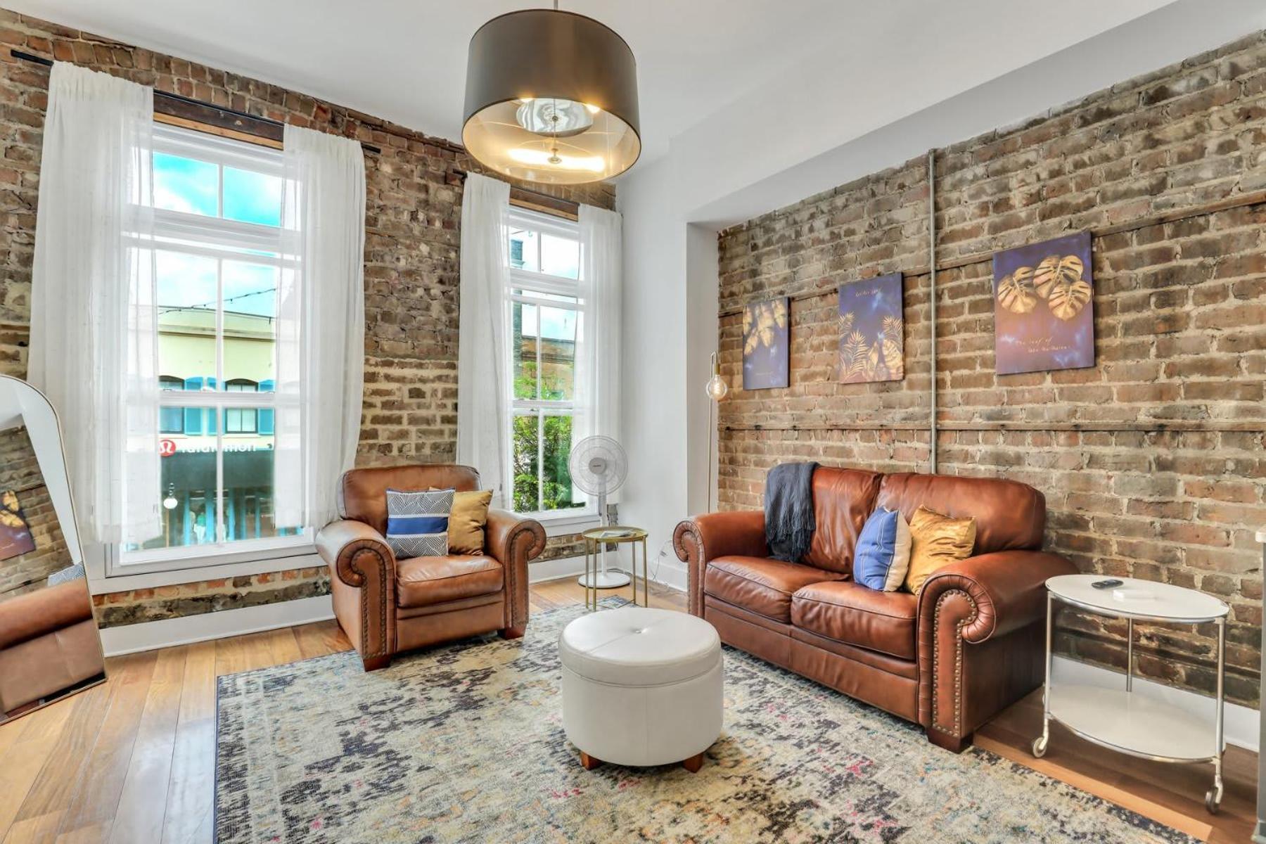 Lush Loft - Near Plant Riverside District