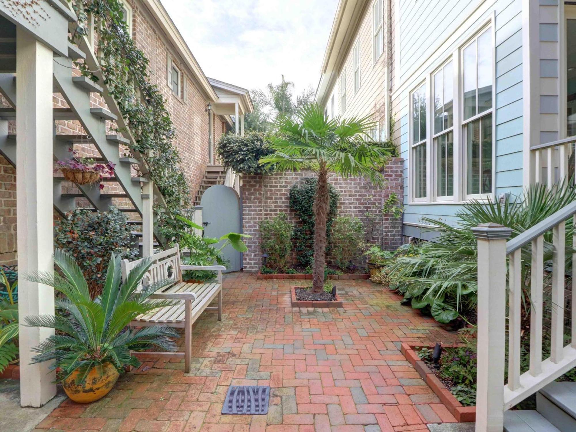 Crawford Carriage House