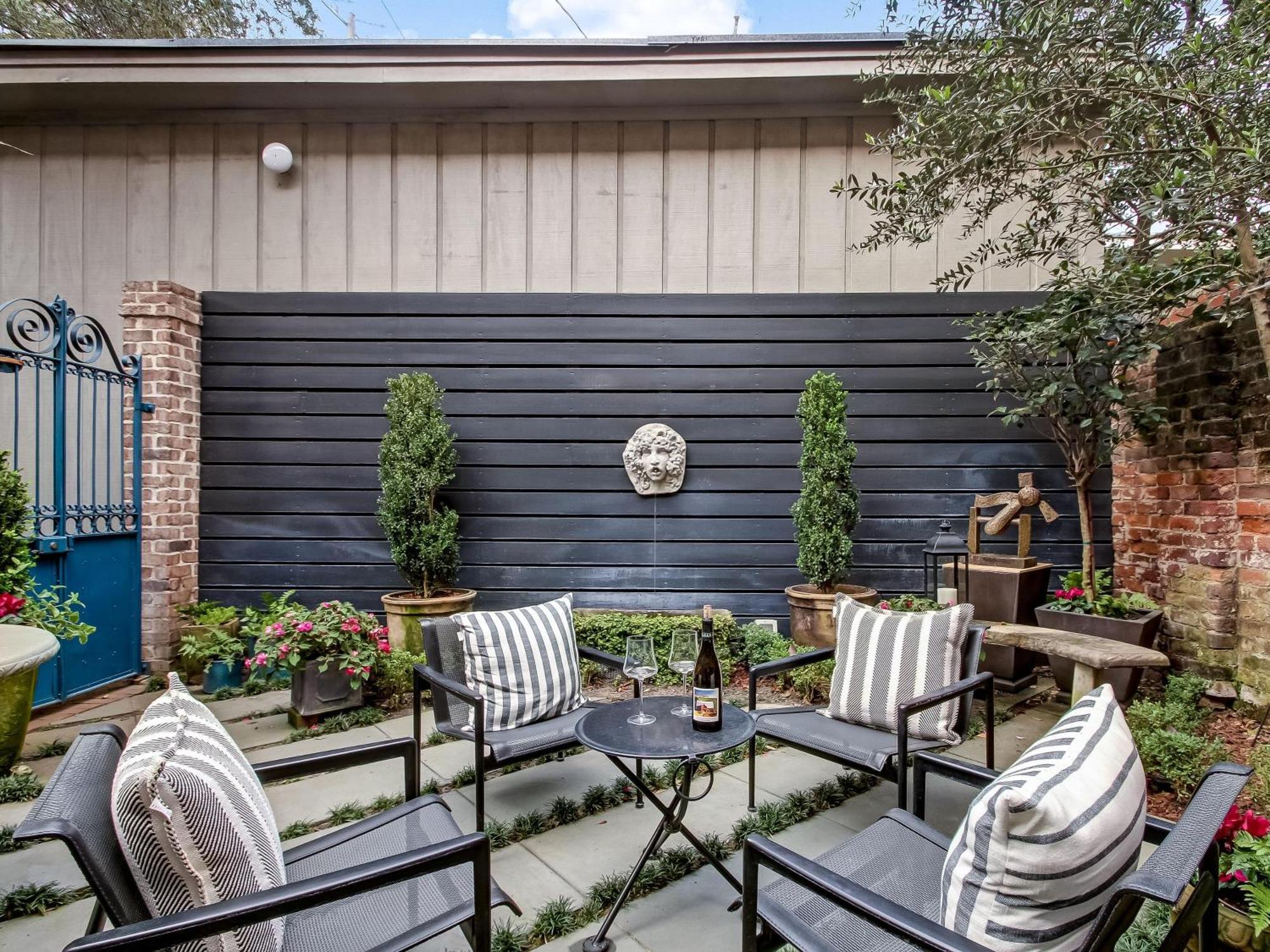The Laroche Estate On Pulaski Square Holiday home