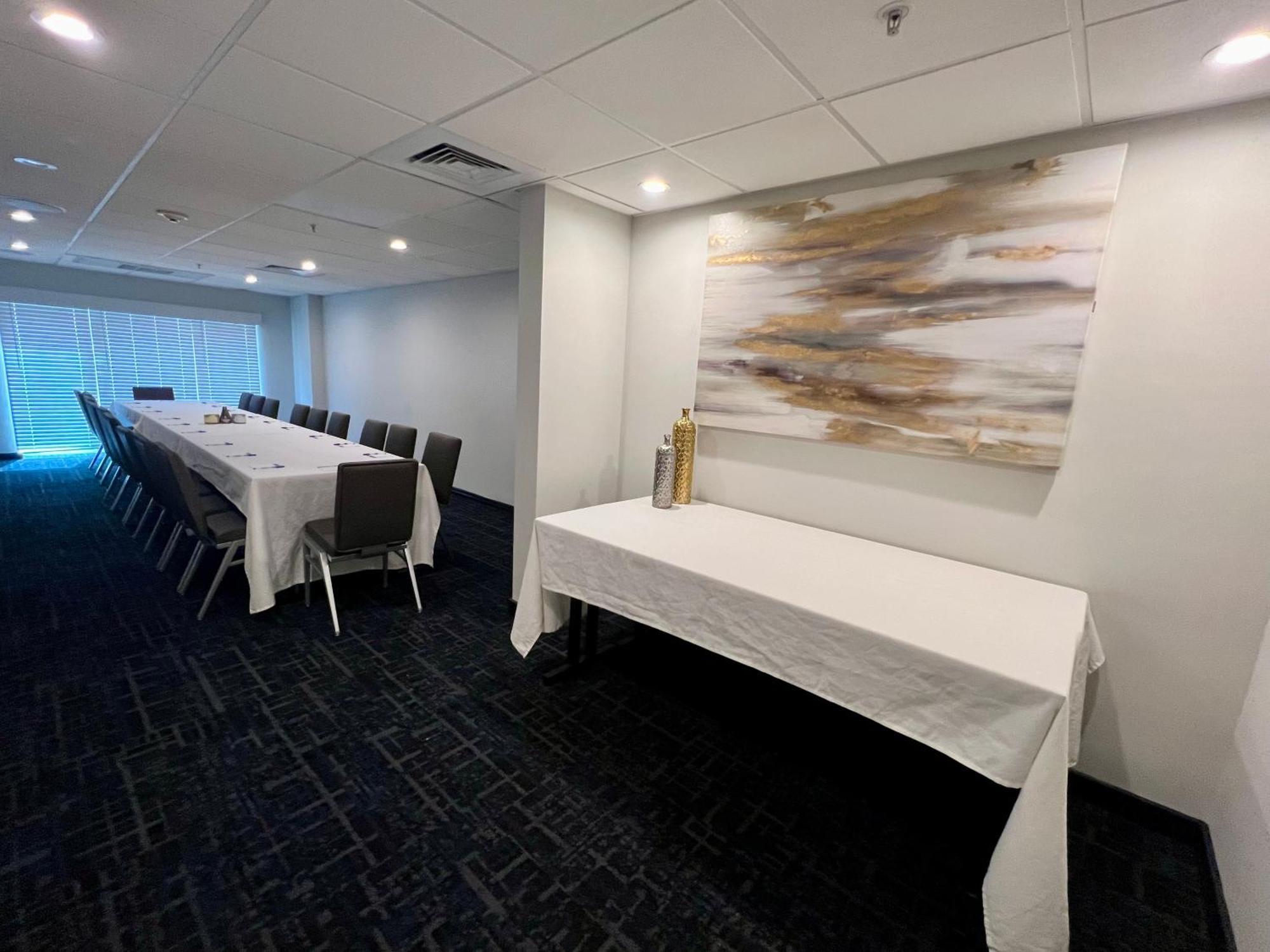 Tryp By Wyndham Hotel Savannah