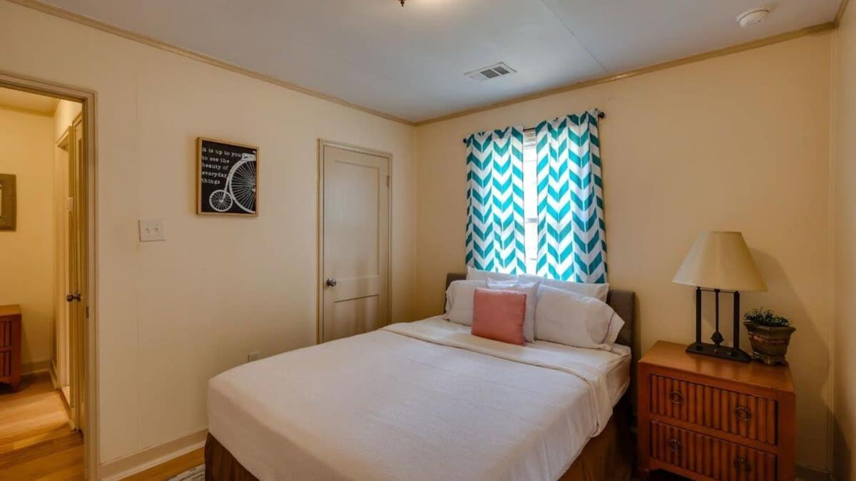 Humbly Happy On Hope Isle-island Feel-large Yard-private Holiday home