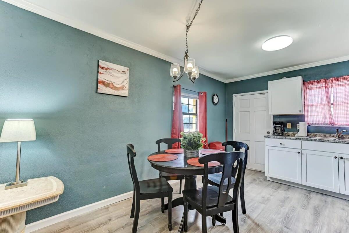 Holiday home Retro Rainbow At Herb River-canary #11