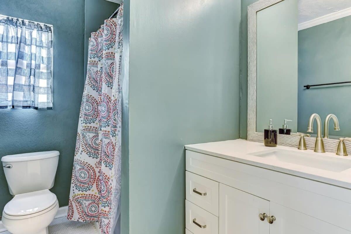 Retro Rainbow At Herb River-canary #11 Holiday home *