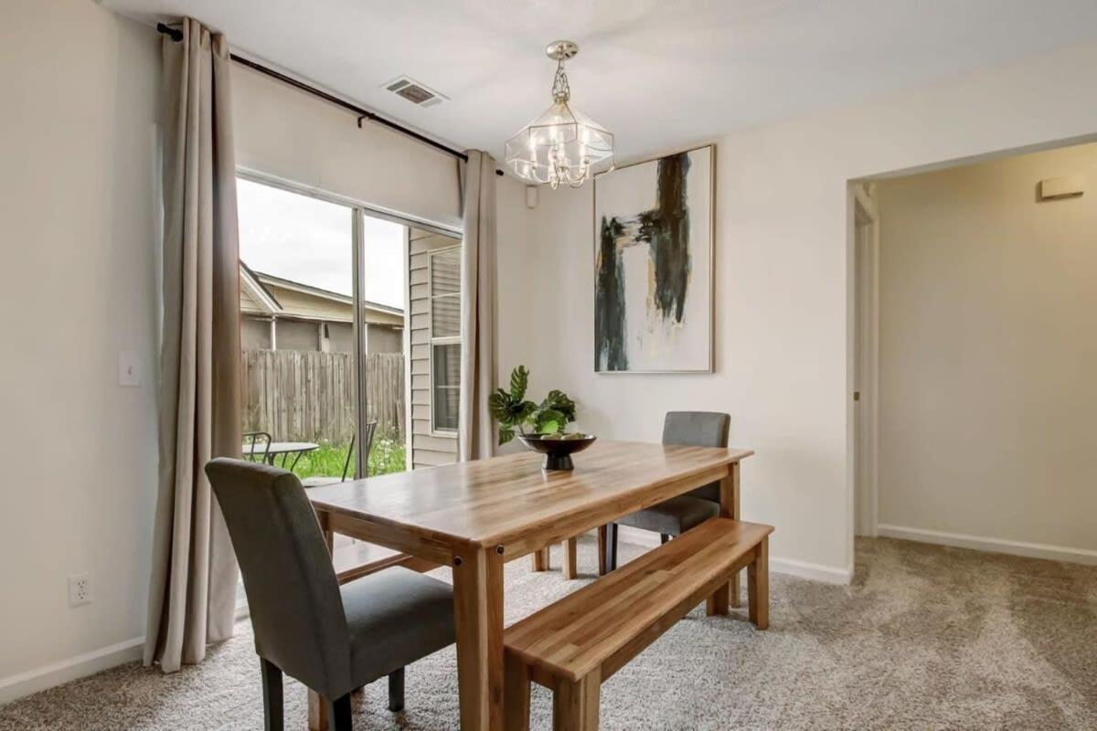 Fenced Yard Lovely At Laurelwood Savannah