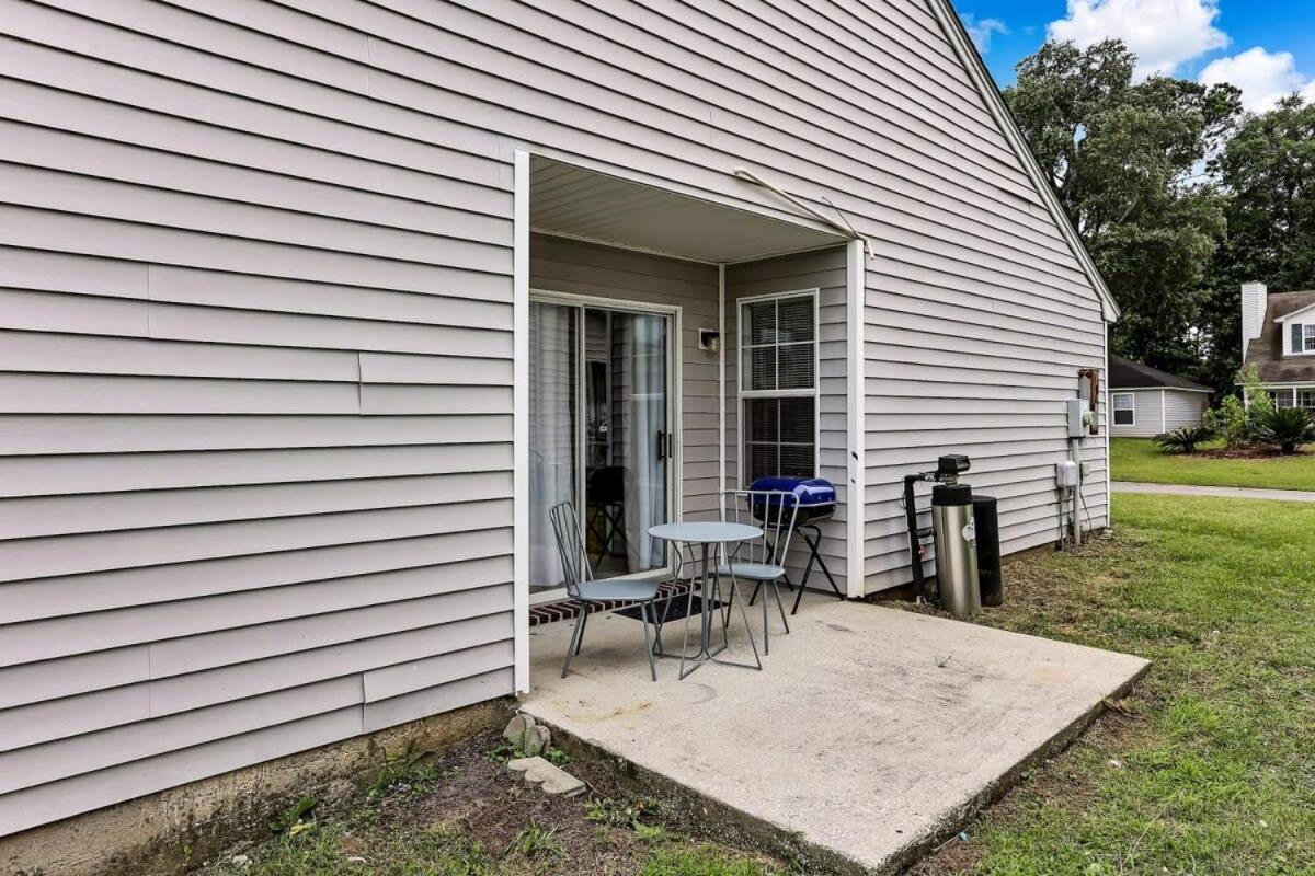 Fenced Yard Lovely At Laurelwood * Savannah