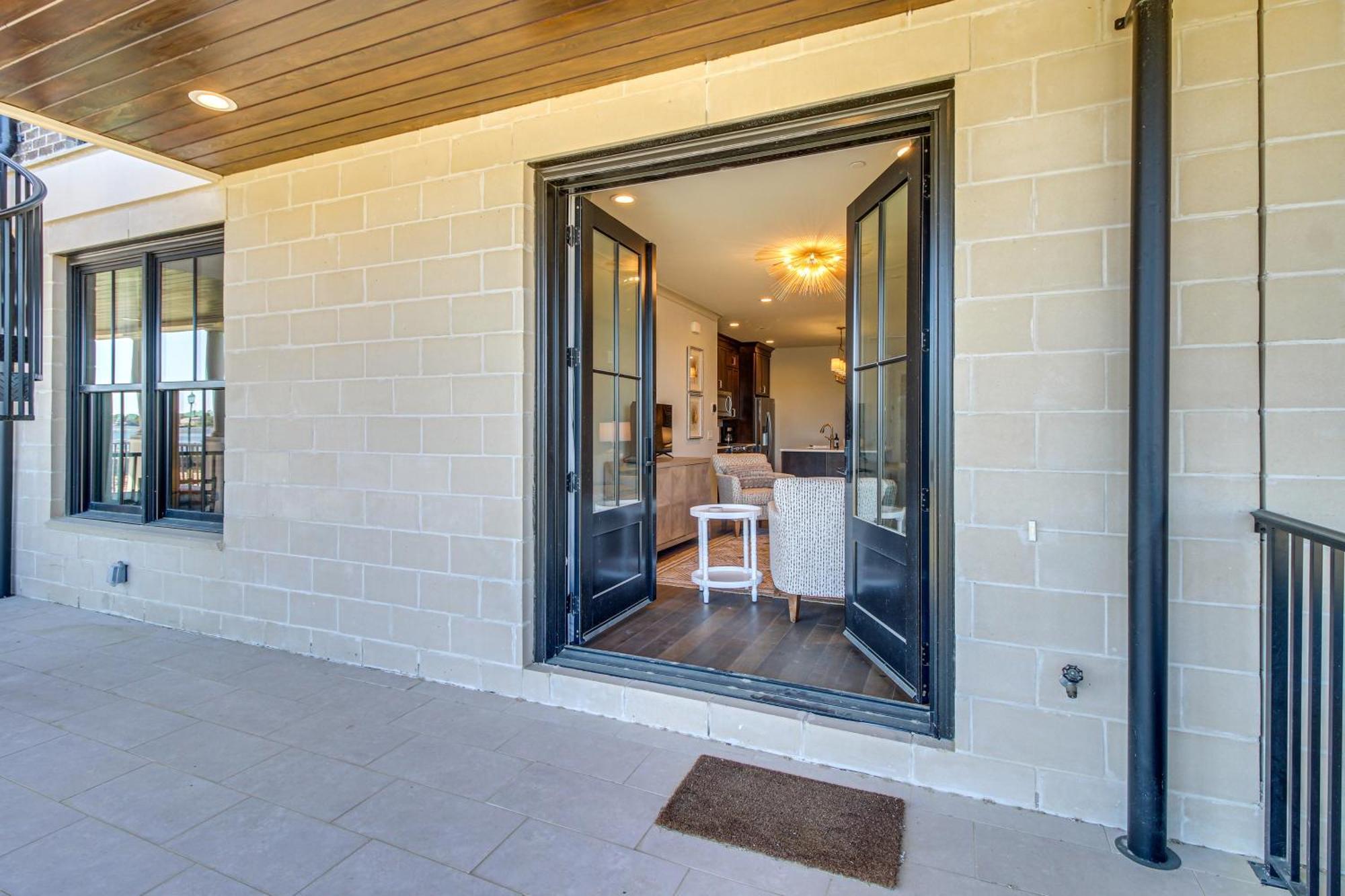 Idyllic With River Views! Apartment *