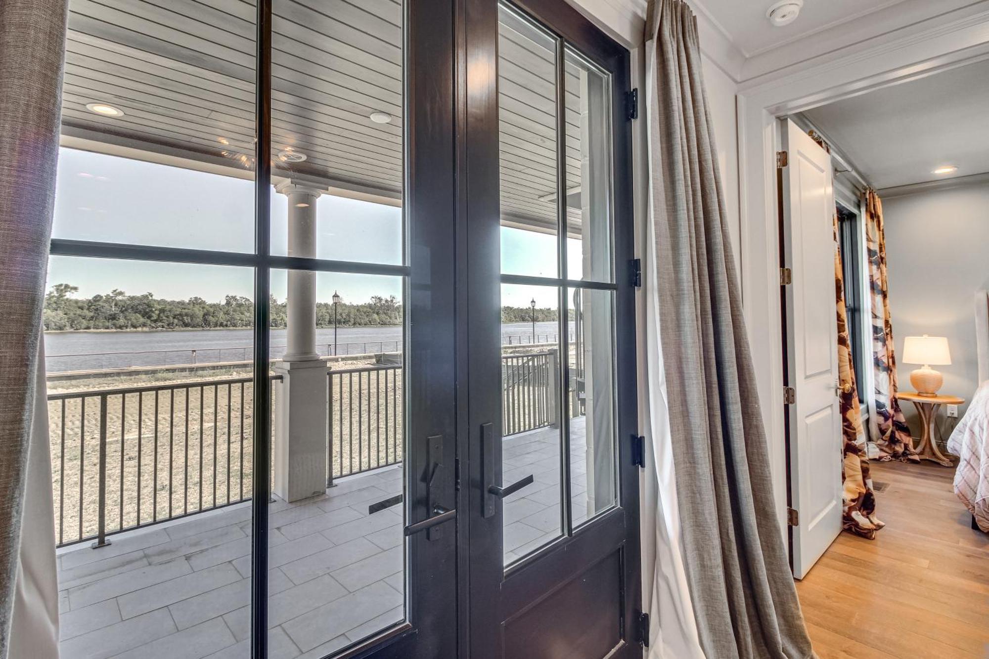 Idyllic With River Views! Savannah