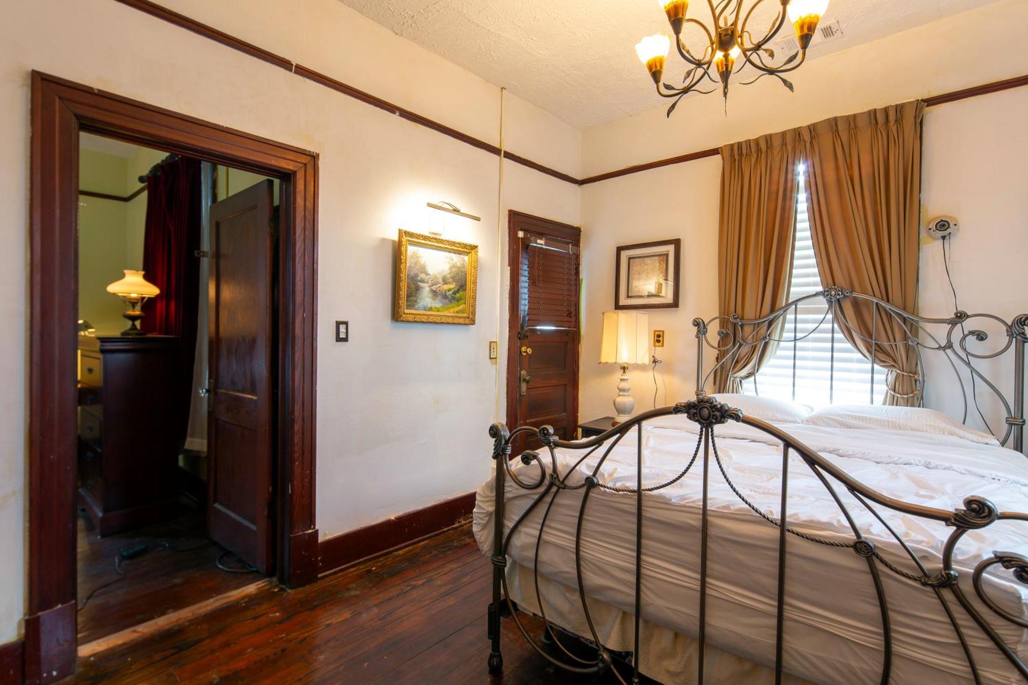 5 Bedroom Downtown Ga Homestay *