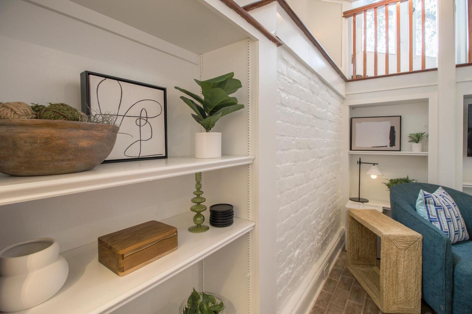 Walk To It In Downtown, Double King Beds * Savannah