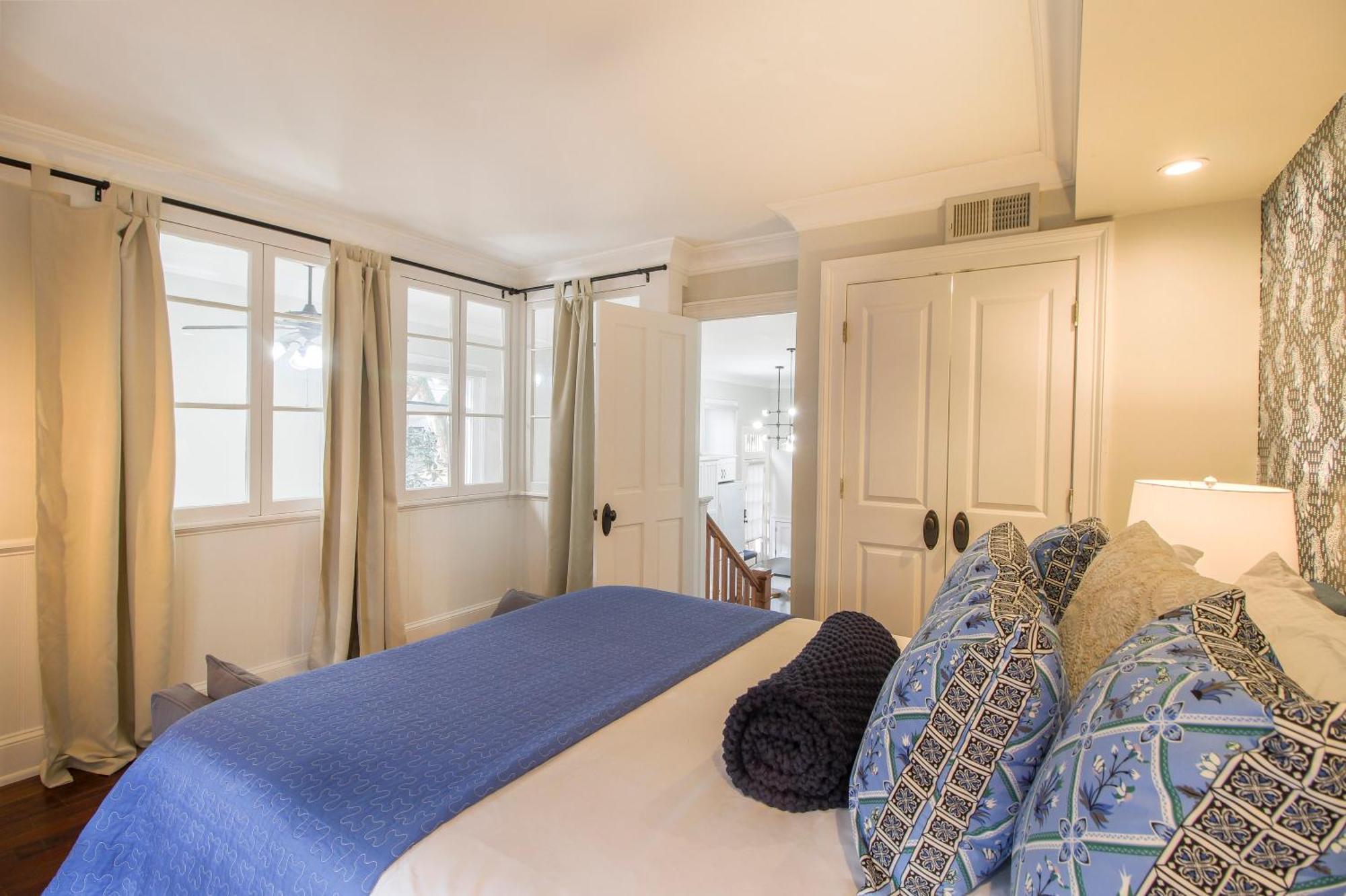 Walk To It In Downtown, Double King Beds Savannah
