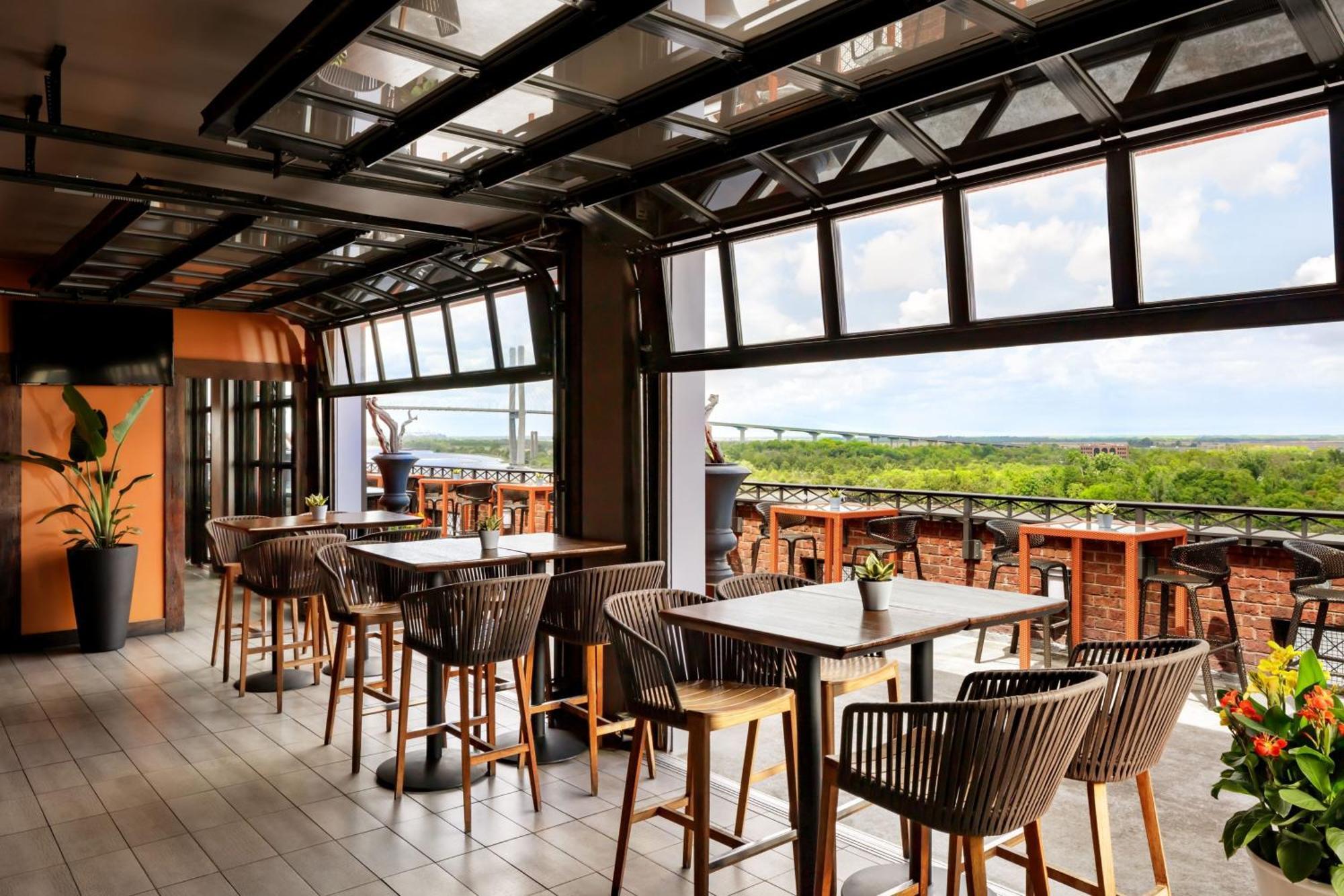 The Bohemian Riverfront, Autograph Collection Hotel 4*