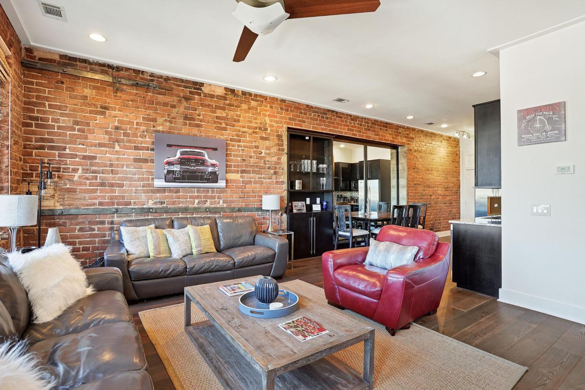 Corner View Broughton Penthouse With Free Reserved Parking Apartment *